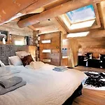 De Luxe 